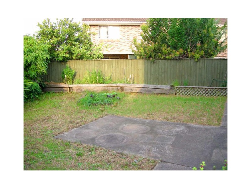 4 Tristania Grove, Greenacre NSW 2190