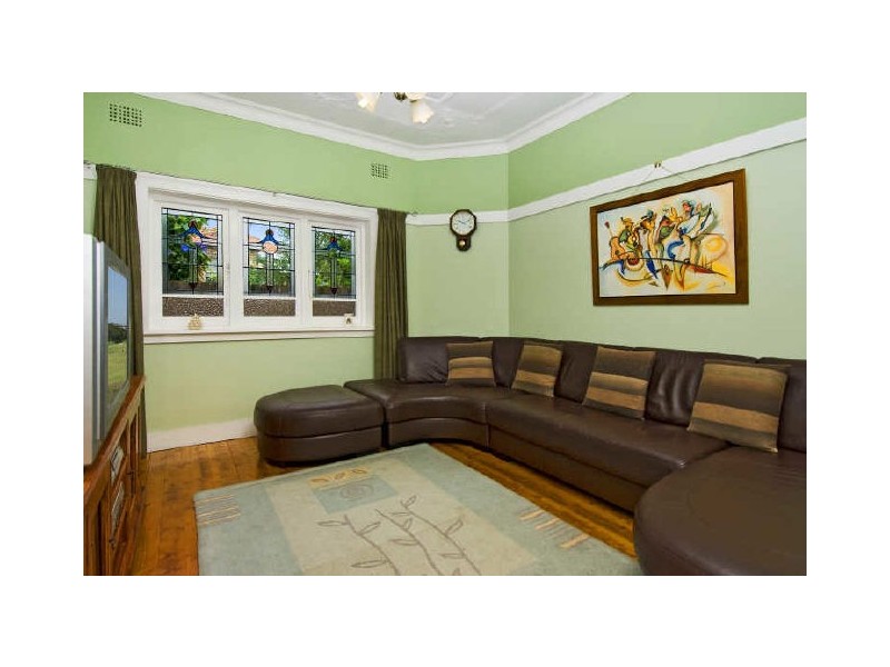 7 Boronia Avenue, Croydon NSW 2132