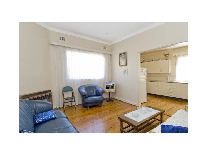 7 Mills Crescent, Burwood NSW 2134