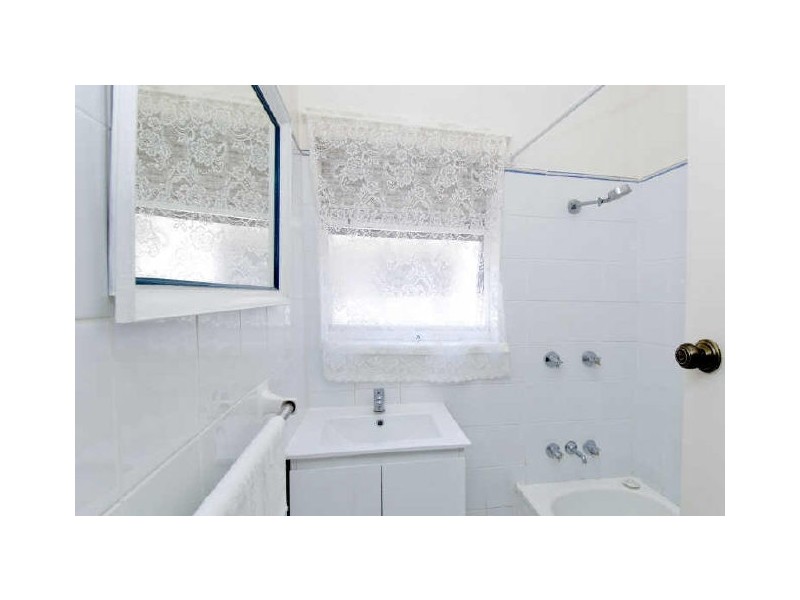 7 Mills Crescent, Burwood NSW 2134