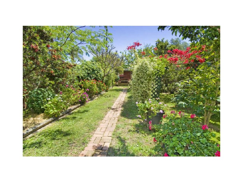 7 Mills Crescent, Burwood NSW 2134