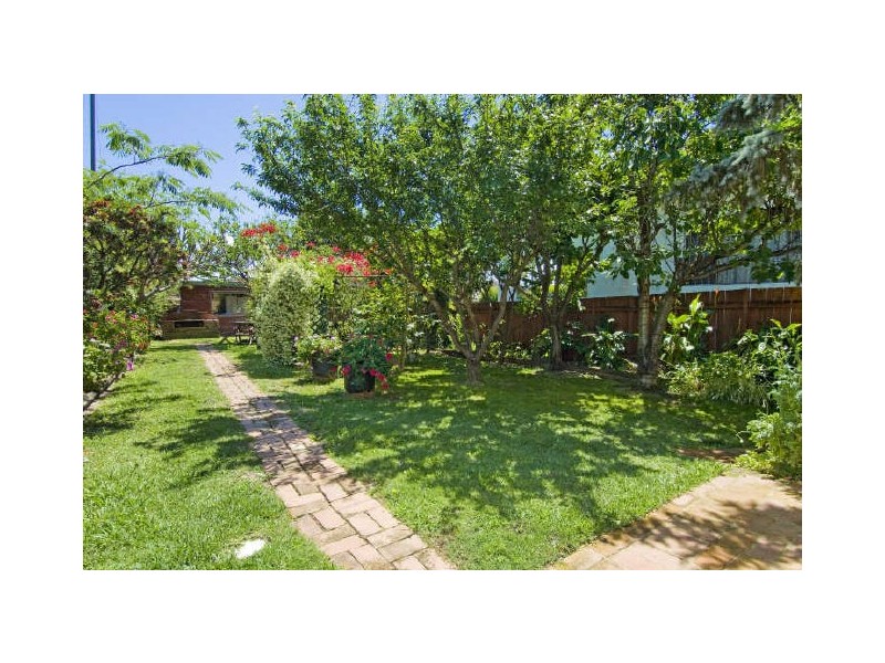 7 Mills Crescent, Burwood NSW 2134