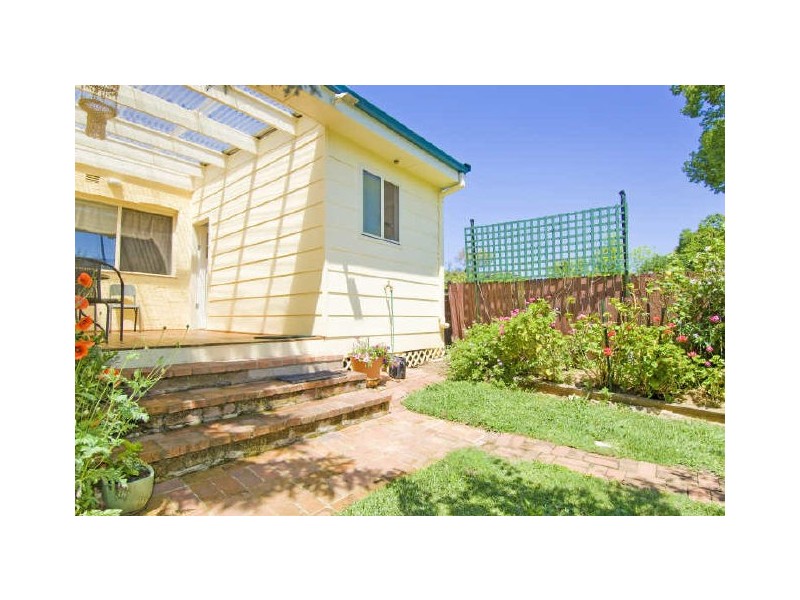 7 Mills Crescent, Burwood NSW 2134