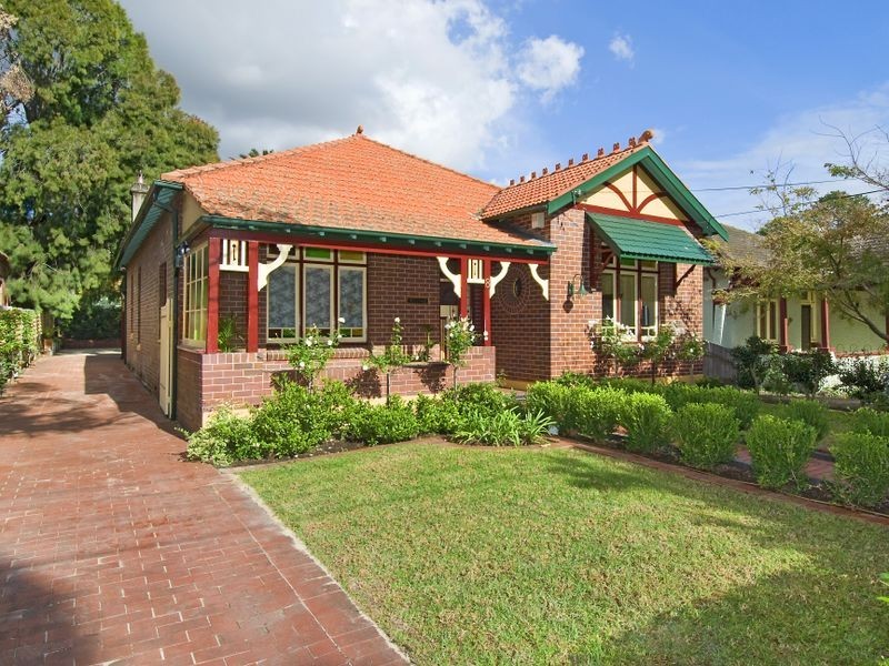 8 Rosa Street, Croydon NSW 2132