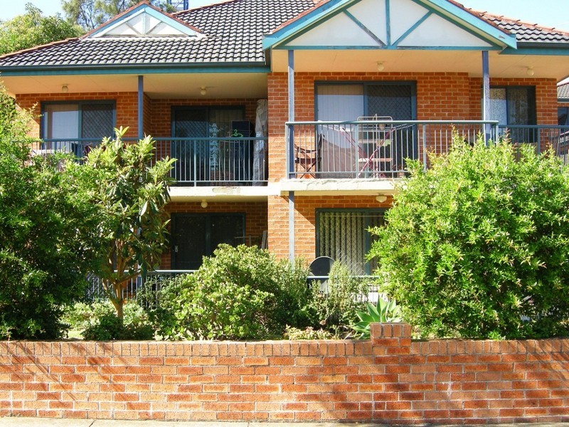 18/8-10 Gloucester Avenue, Burwood NSW 2134