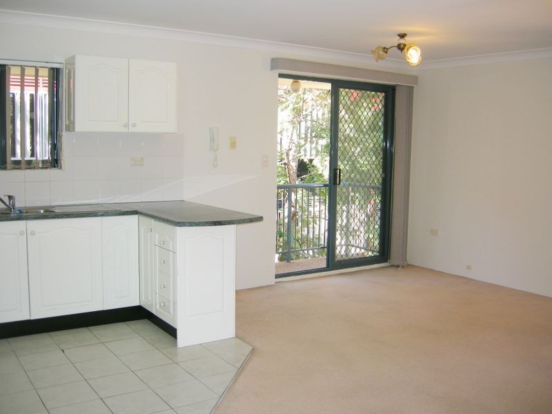 18/8-10 Gloucester Avenue, Burwood NSW 2134