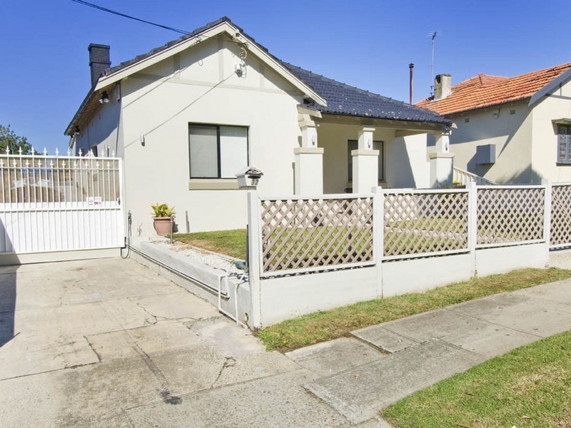 32 Juno Parade, Greenacre NSW 2190