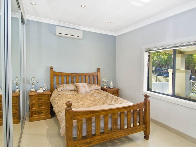 32 Juno Parade, Greenacre NSW 2190