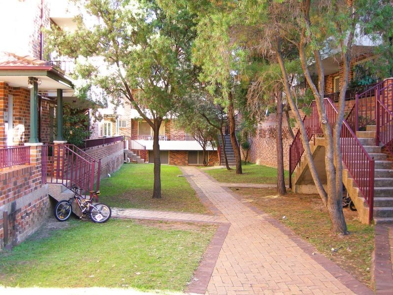 2/122-126 Meredith Street, Bankstown NSW 2200