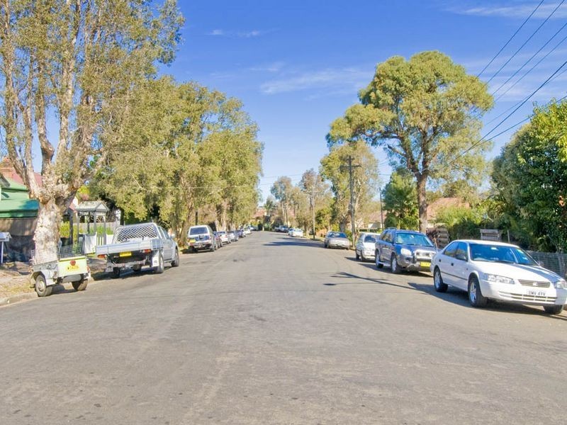 27/3-5 Concord Avenue (off King St), Concord West NSW 2138