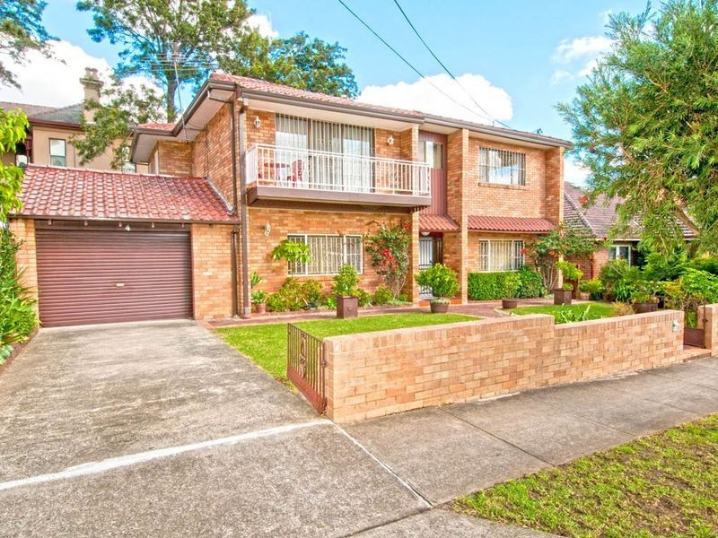 4 Minna Street, Burwood NSW 2134