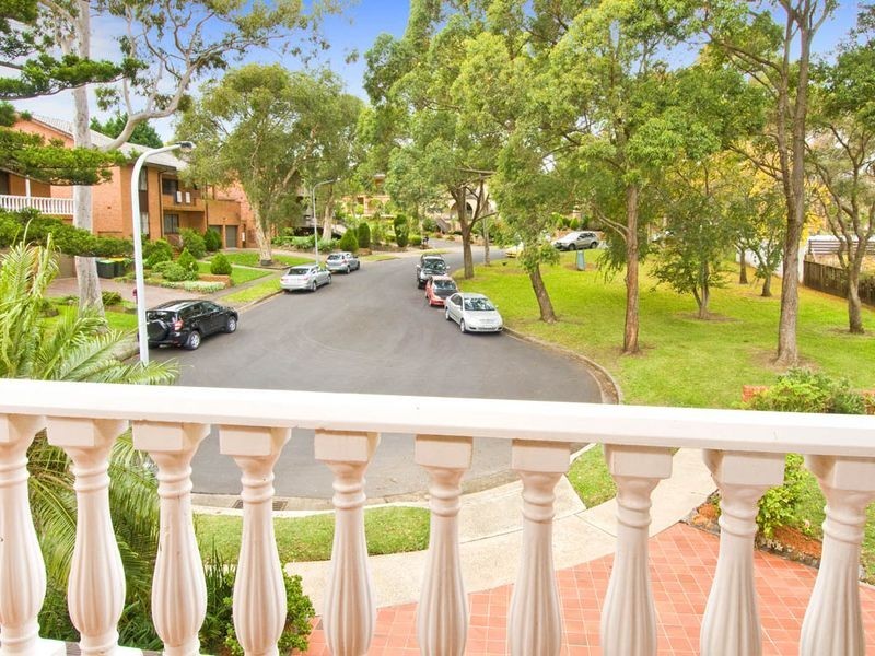 8 St. Pauls Close, Burwood NSW 2134