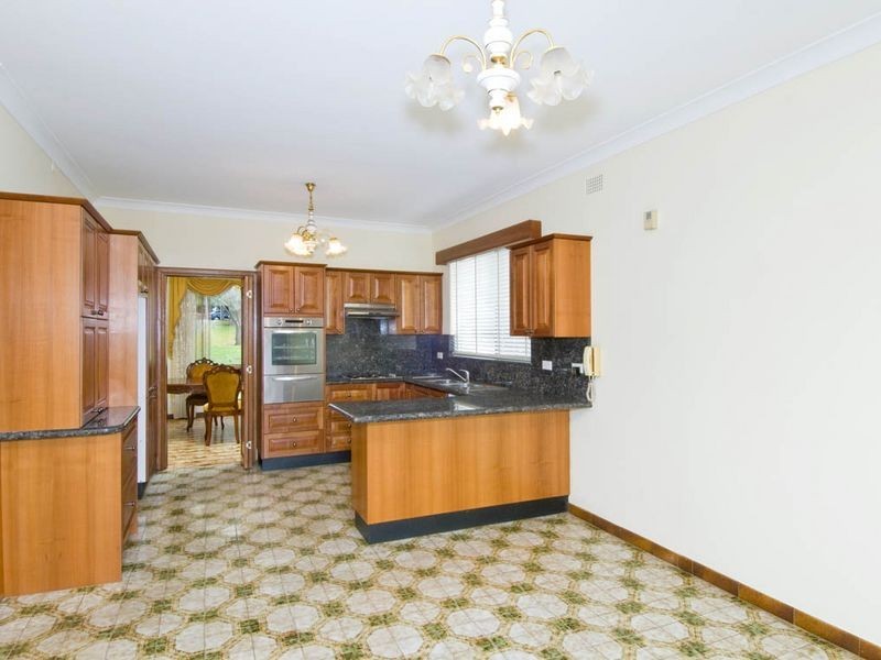8 St. Pauls Close, Burwood NSW 2134