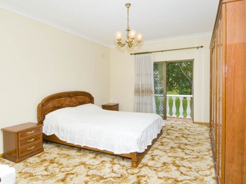 8 St. Pauls Close, Burwood NSW 2134