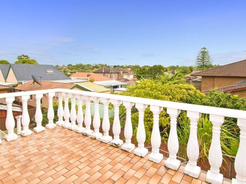 8 St. Pauls Close, Burwood NSW 2134