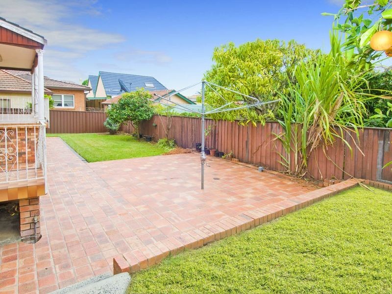 8 St. Pauls Close, Burwood NSW 2134