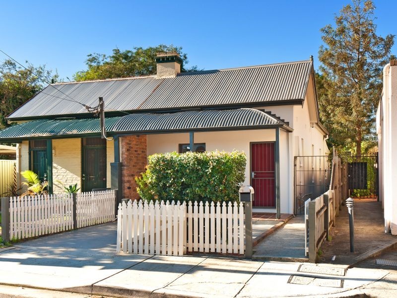 4 West Street, Croydon NSW 2132