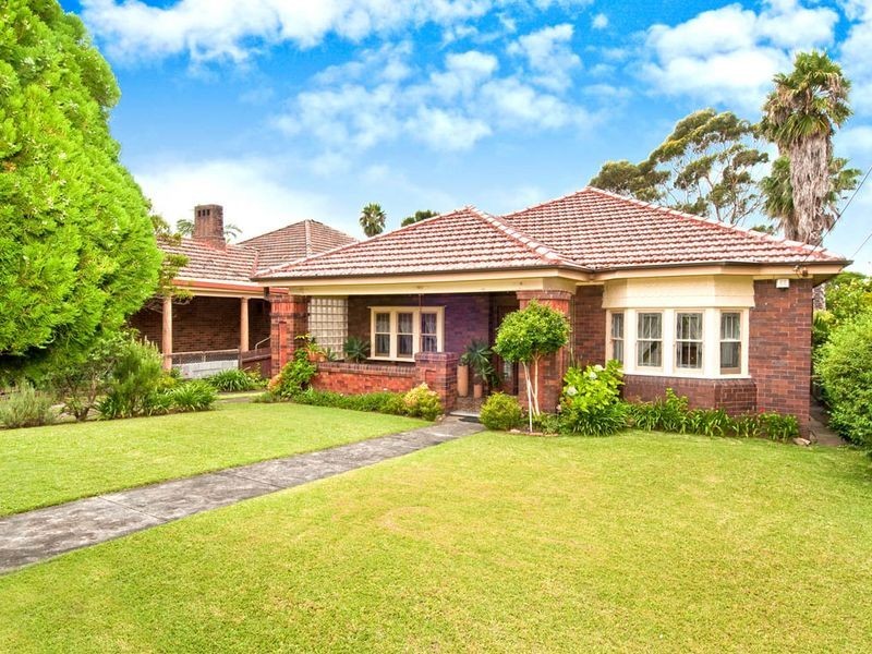 16 Wallace Street, Burwood NSW 2134
