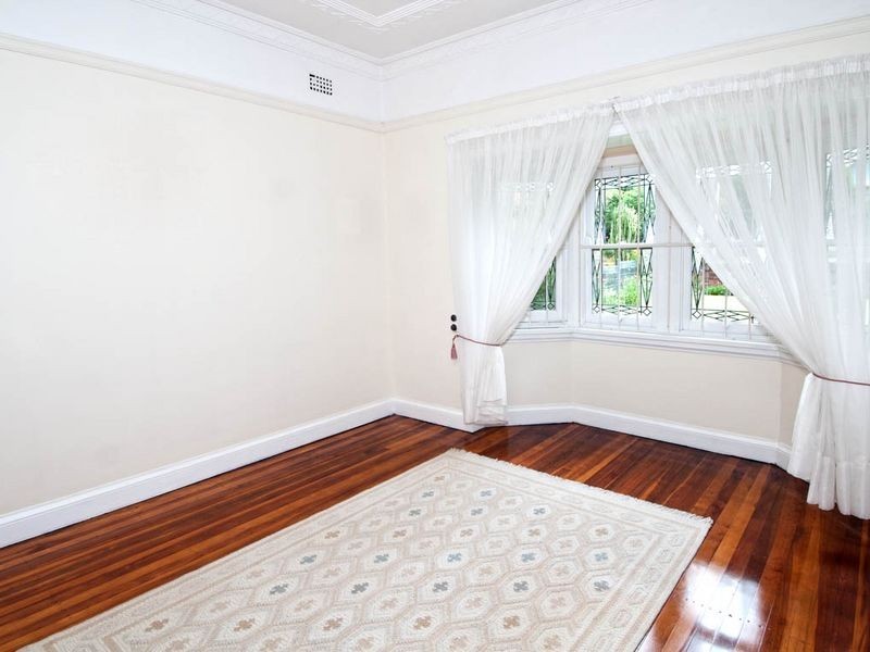 16 Wallace Street, Burwood NSW 2134