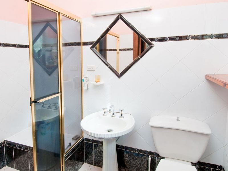 7 Service Avenue, Ashfield NSW 2131