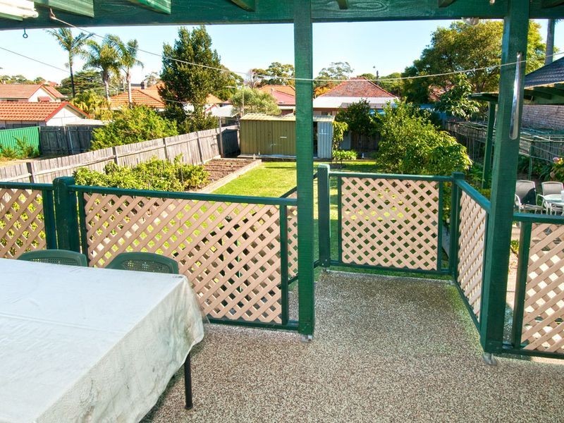 7 Service Avenue, Ashfield NSW 2131