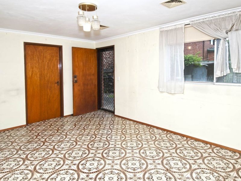 18 Islington Crescent, Greenacre NSW 2190