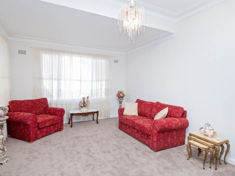 10 Sym Avenue, Burwood NSW 2134