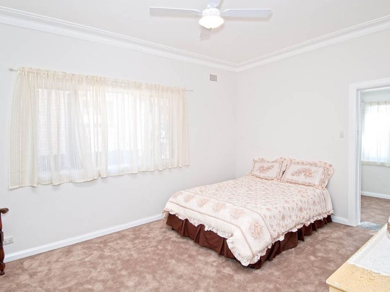 10 Sym Avenue, Burwood NSW 2134