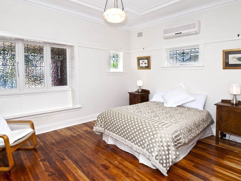 8 Sym Avenue, Burwood NSW 2134