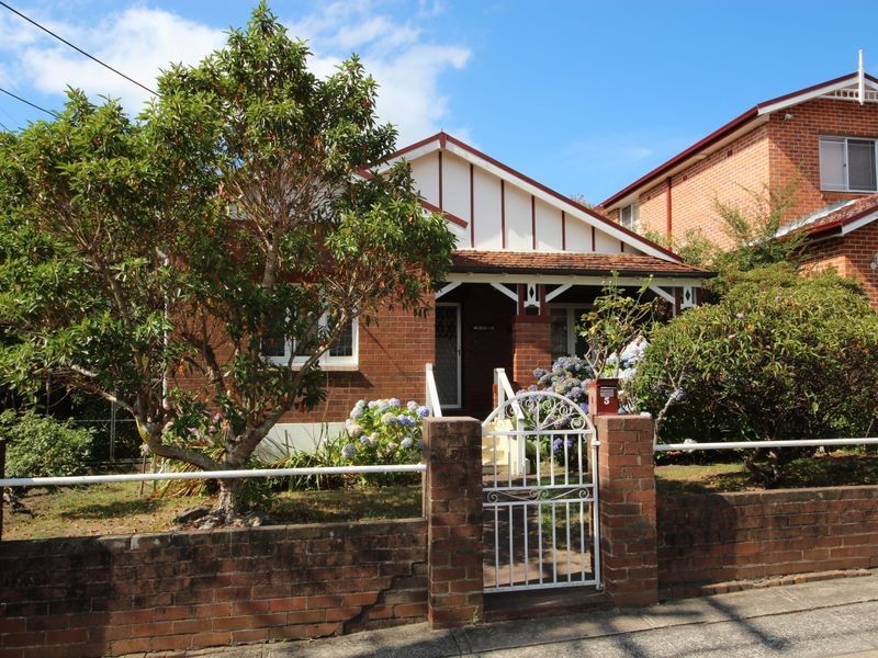 5 Hornsey Street, Burwood NSW 2134