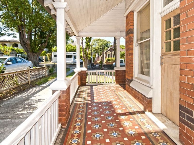 8 Clifton Avenue, Burwood NSW 2134