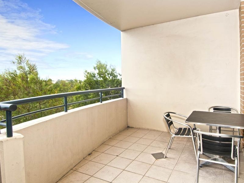 146/2 Dolphin Close, Chiswick NSW 2046
