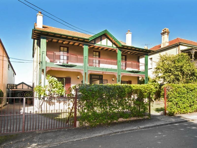 28 Froggatt Crescent, Croydon NSW 2132