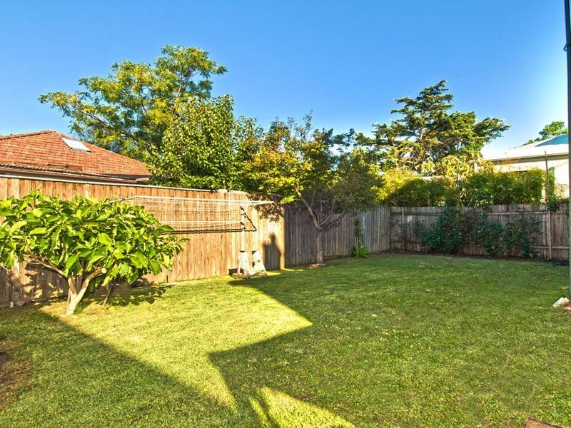 28 Froggatt Crescent, Croydon NSW 2132