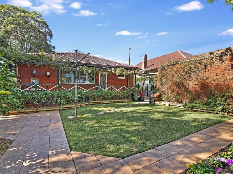 7 Sym Avenue, Burwood NSW 2134