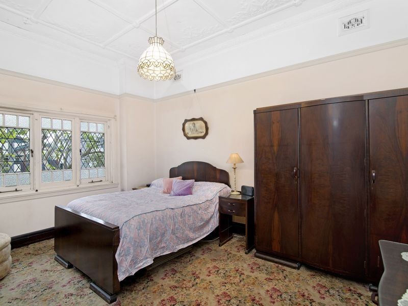 1 Simpson Avenue, Burwood NSW 2134