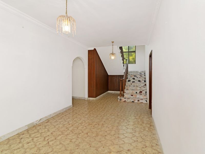 2c St Pauls Close, Burwood NSW 2134