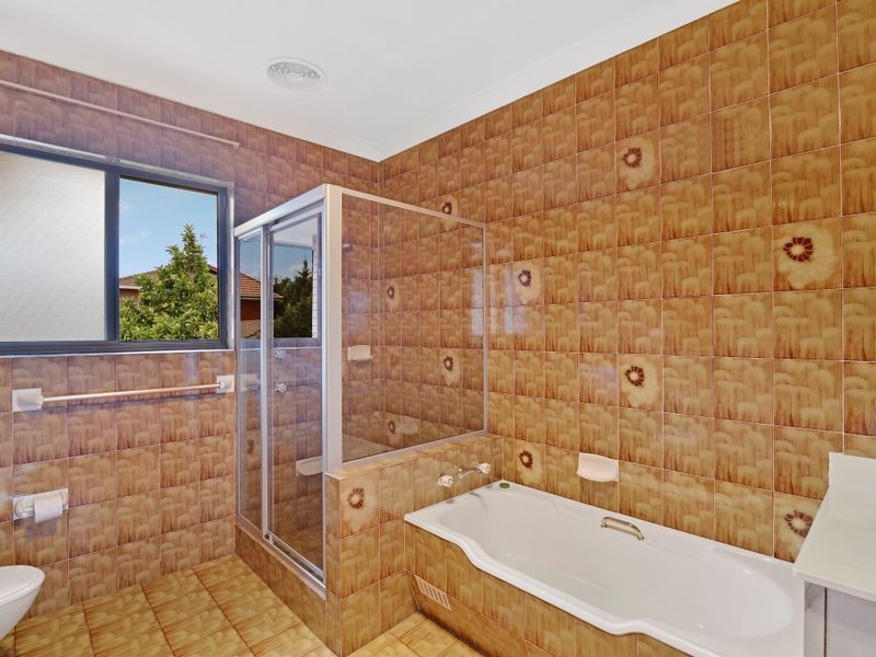 2c St Pauls Close, Burwood NSW 2134