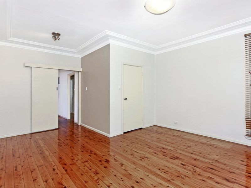 33 Waratah Street, Croydon Park NSW 2133