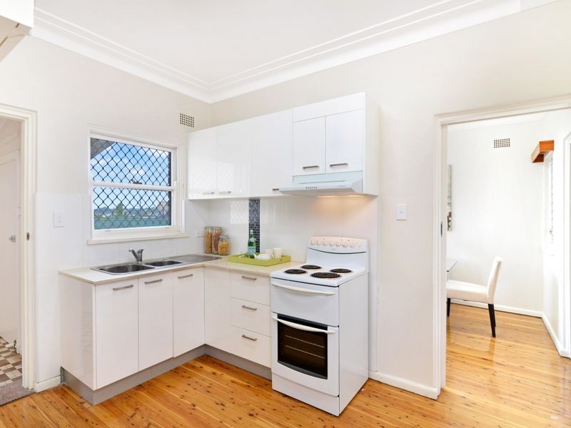 28 Nelson Road, North Strathfield NSW 2137