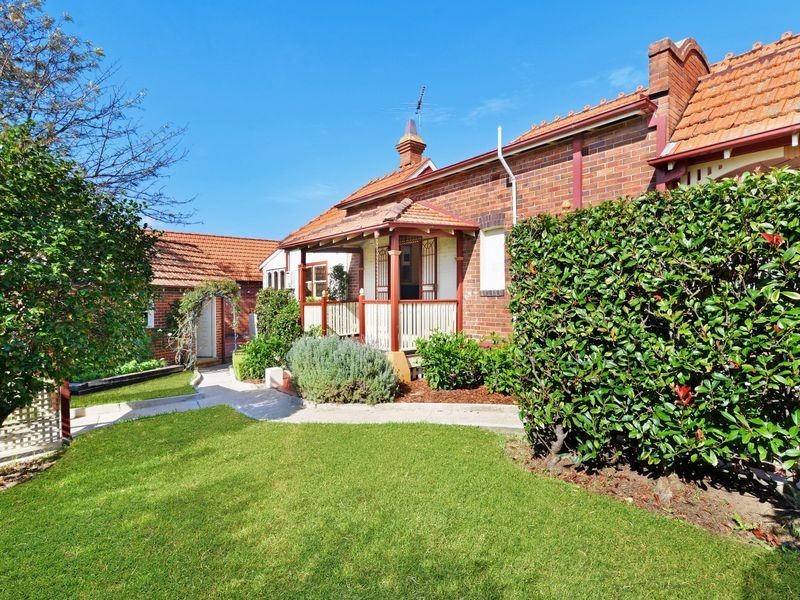 10 Arthur Street, Croydon NSW 2132