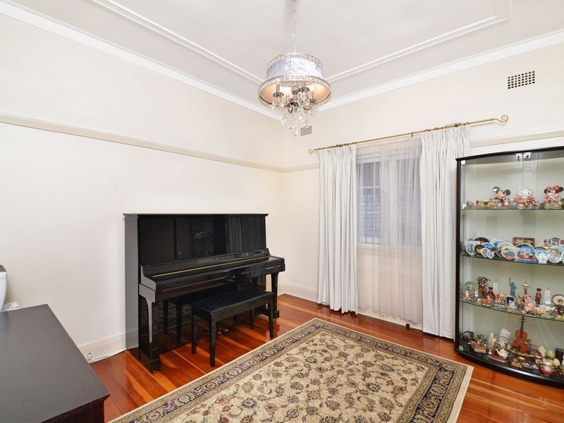2 Ilfracombe Avenue, Burwood NSW 2134
