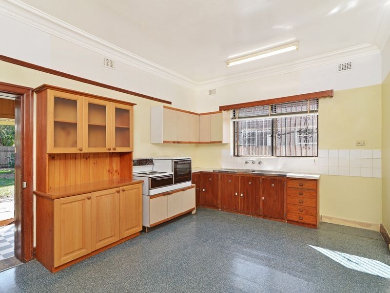 11 Carshalton Street, Croydon NSW 2132