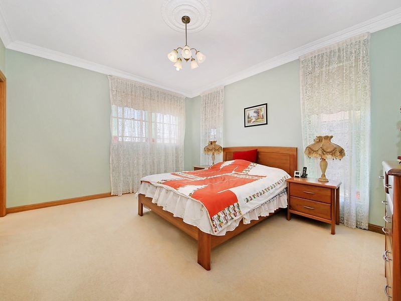 18 Wallace Street, Concord NSW 2137