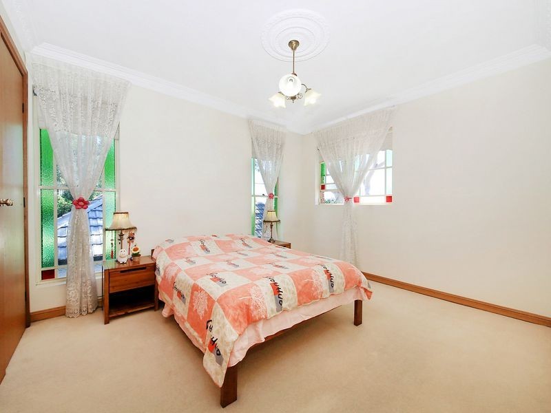18 Wallace Street, Concord NSW 2137