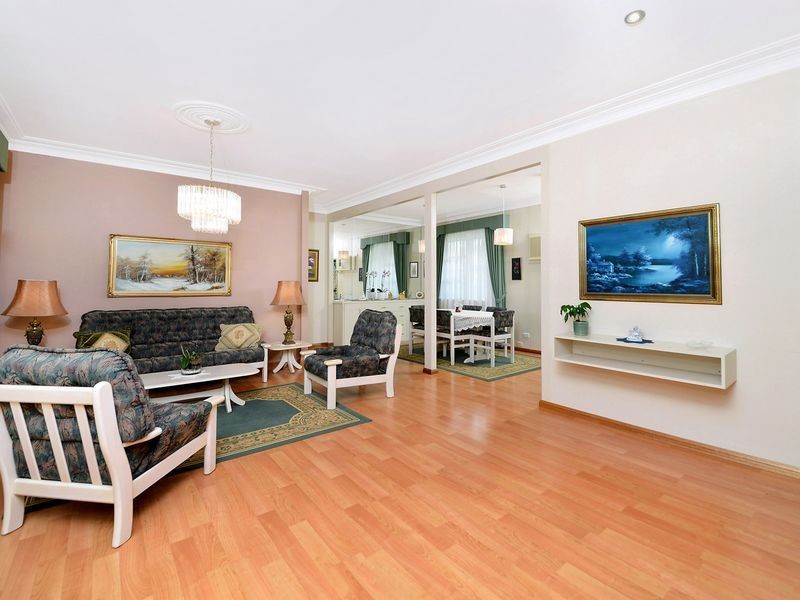 18 Clifton Avenue, Burwood NSW 2134