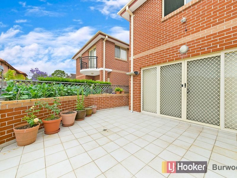 2/23 Wyatt Avenue, Burwood NSW 2134