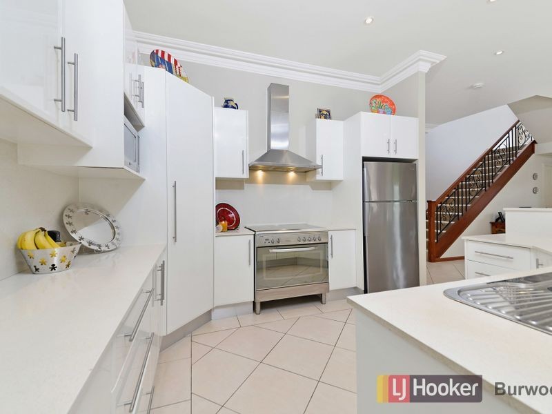 22 Sunbeam Avenue, Burwood NSW 2134