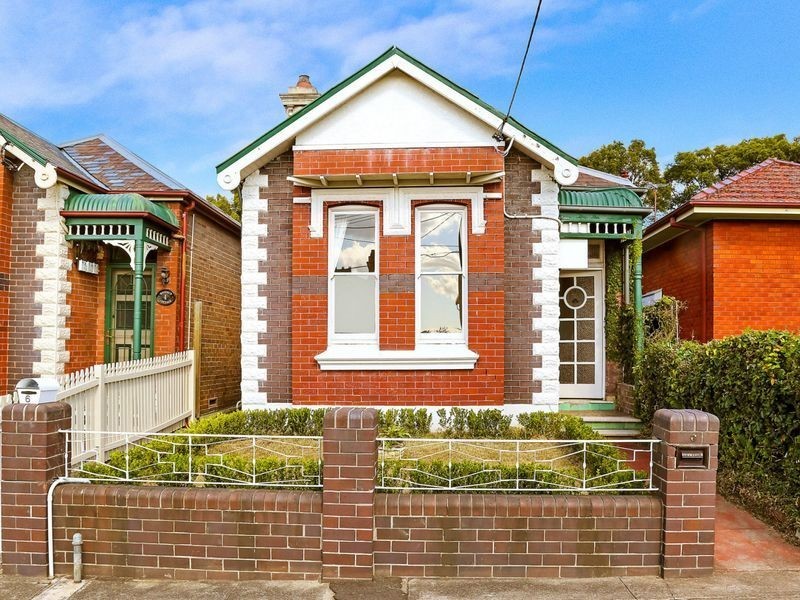 6 Wyalong Street, Burwood NSW 2134