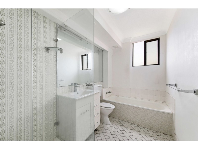 27/26-28 Park Avenue, Burwood NSW 2134